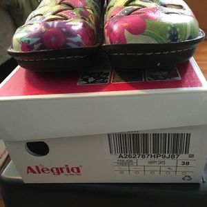 Algeria clogs